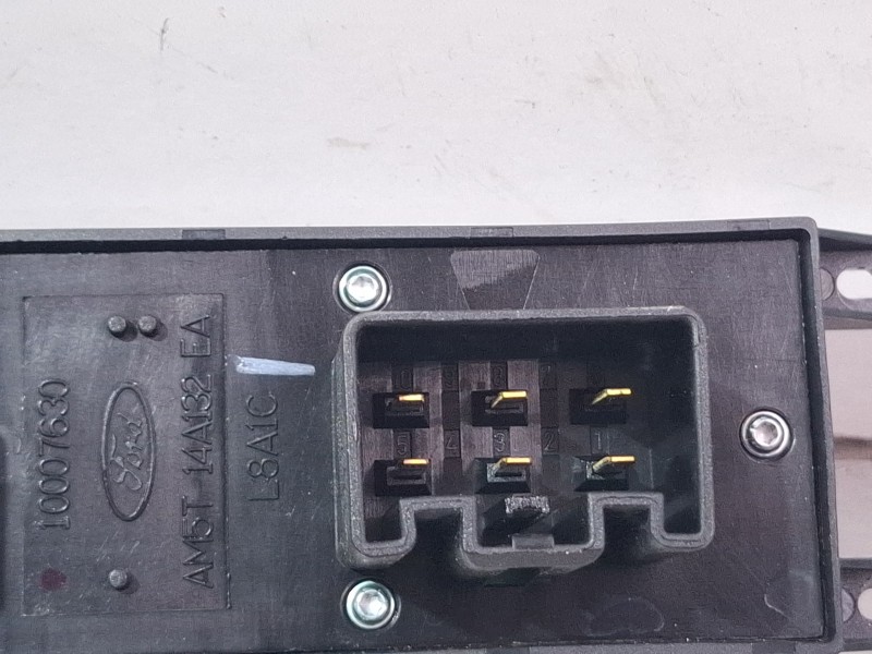 Recambio de mando elevalunas delantero izquierdo para ford focus iii 1.6 tdci referencia OEM IAM AM5T14A132EA  