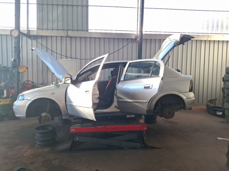 opel astra del año 2003
