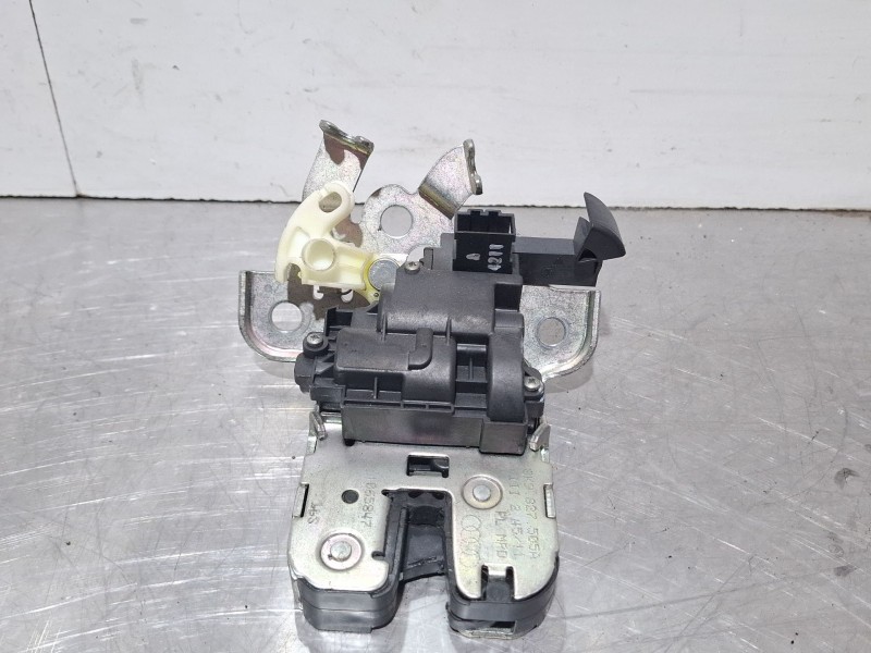 Recambio de cerradura maletero / porton para audi a1 (8x1, 8xk) 2.0 tdi referencia OEM IAM 8K9827505A  