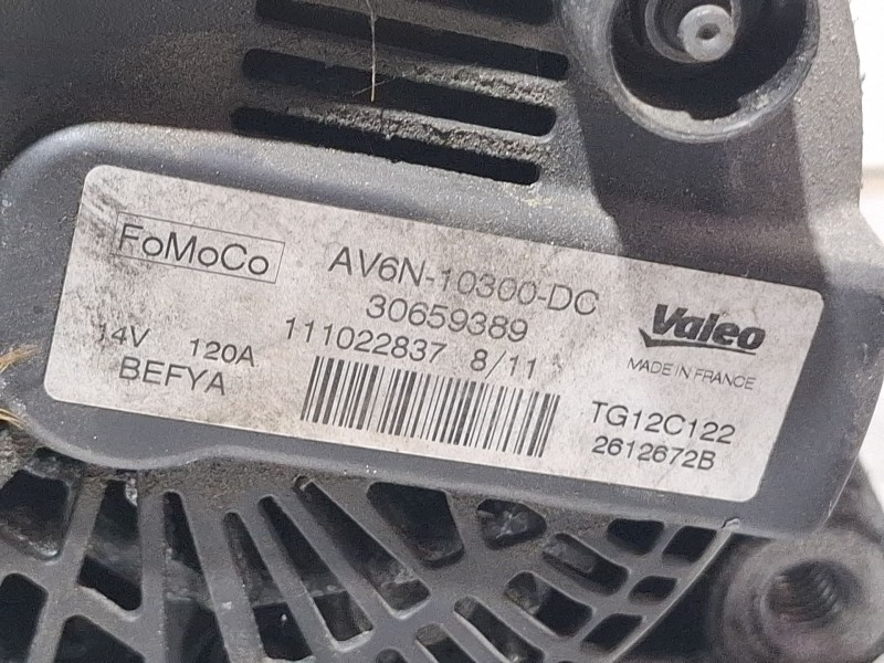 Recambio de alternador para ford fiesta referencia OEM IAM 30659389 / tg12c122  
