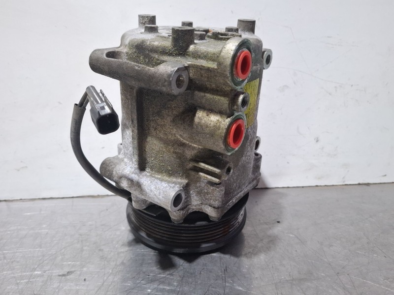 Recambio de compresor aire acondicionado para ford fiesta referencia OEM IAM 8v5119d629df  