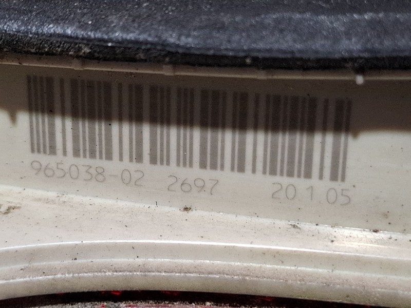 Recambio de piloto porton trasero derecho para audi a4 8e 2.0 tdi 6v03 referencia OEM IAM 965038-02  