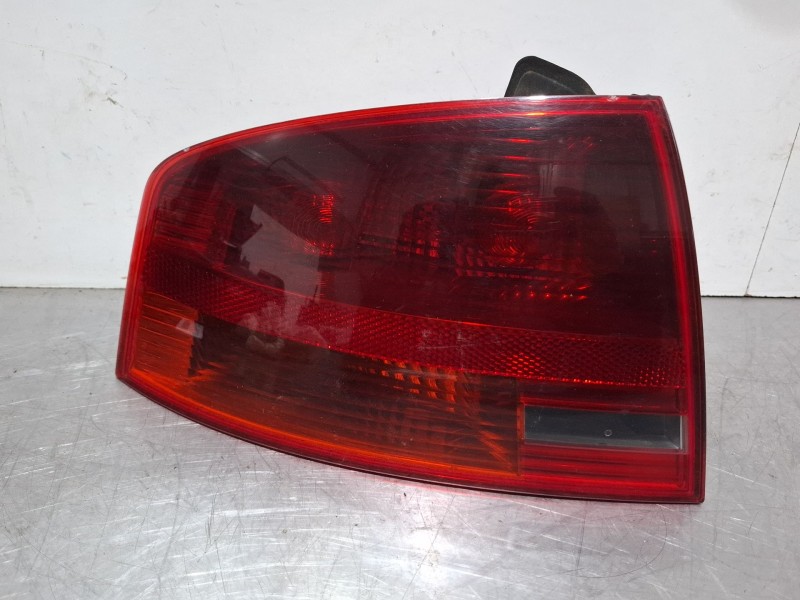 Recambio de piloto carrocería trasero izquierdo para audi a4 8e 2.0 tdi 6v03 referencia OEM IAM 965037  