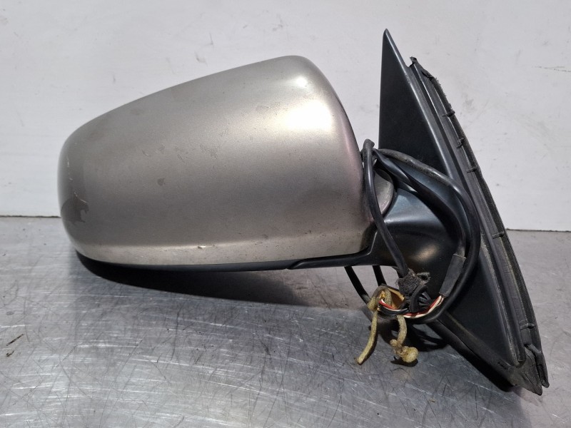 Recambio de espejo retrovisor derecho electrico para audi a4 8e 2.0 tdi 6v03 referencia OEM IAM E1010681  