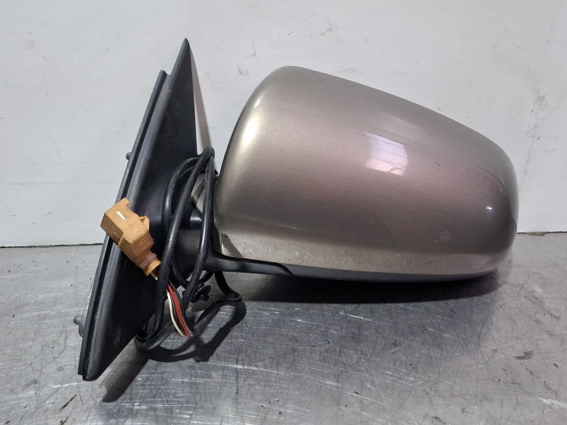 Recambio de espejo retrovisor izquierdo electrico para audi a4 8e 2.0 tdi 6v03 referencia OEM IAM E1010681  