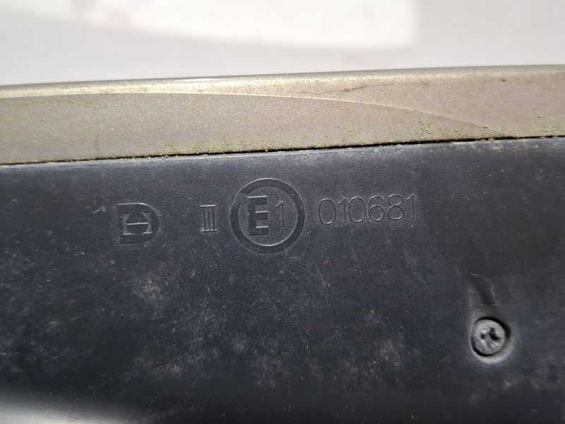 Recambio de espejo retrovisor izquierdo electrico para audi a4 8e 2.0 tdi 6v03 referencia OEM IAM E1010681  