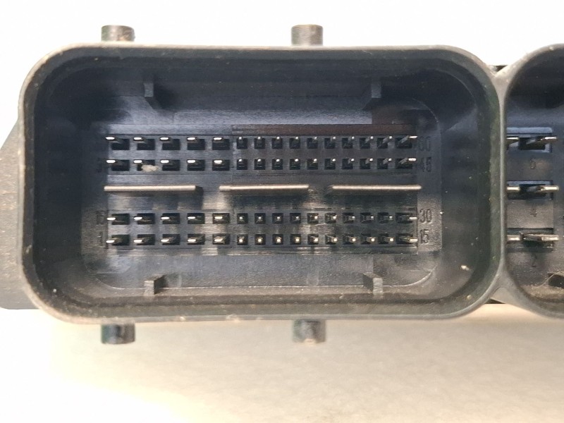 Recambio de centralita motor para seat león referencia OEM IAM 04L907445B  