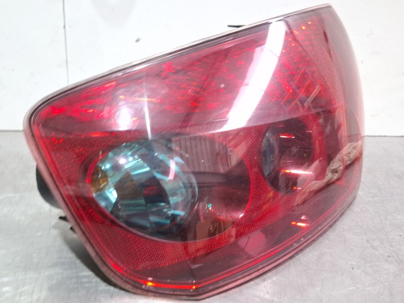 Recambio de piloto trasero izquierdo para peugeot 407 (6d_) 2.0 hdi 135 (6drhrh, 6drhre, 6drhrg, 6drhrj) referencia OEM IAM   