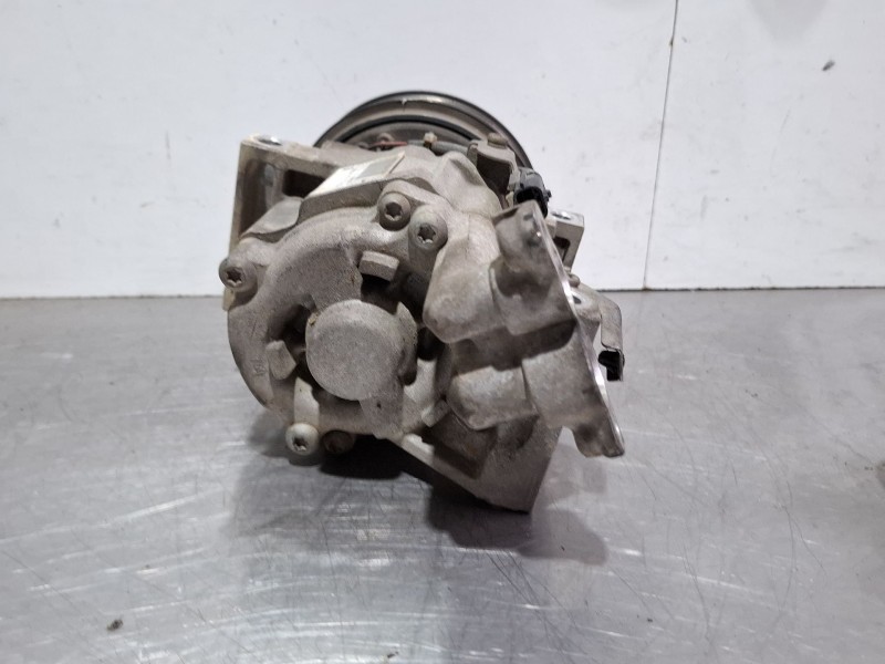 Recambio de compresor aire acondicionado para dacia logan ii 1.5 dci referencia OEM IAM 926009154R / T986027B  