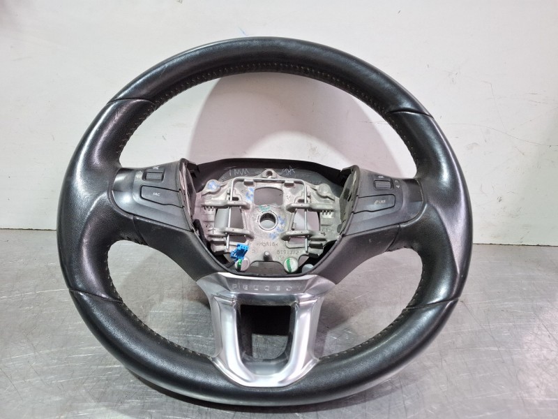 Recambio de volante (sin airbag) para peugeot 2008 act 1.6 hdi referencia OEM IAM 96750123ZD  