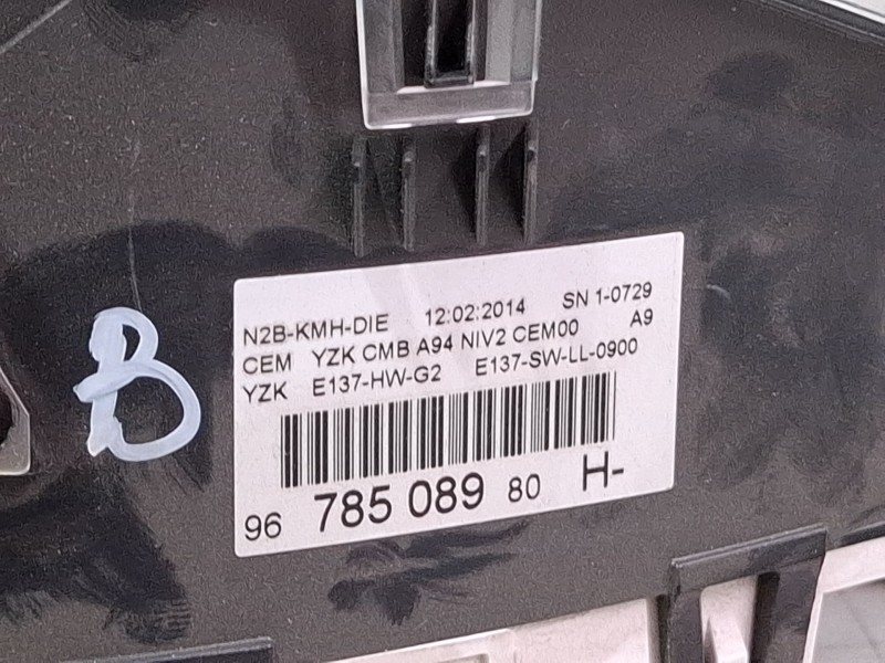 Recambio de cuenta kilometros para peugeot 2008 act 1.6 hdi referencia OEM IAM 9678508980H  