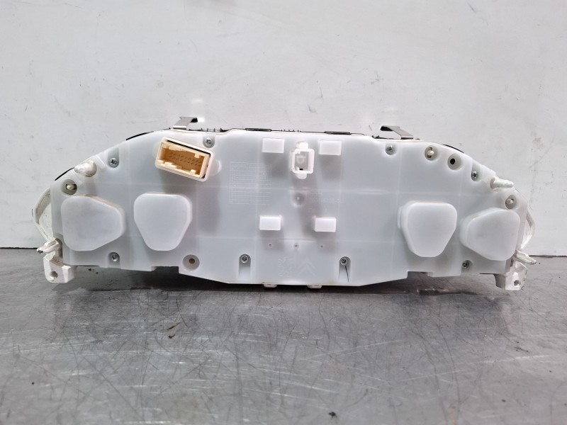 Recambio de cuenta kilometros para peugeot 2008 act 1.6 hdi referencia OEM IAM 9678508980H  