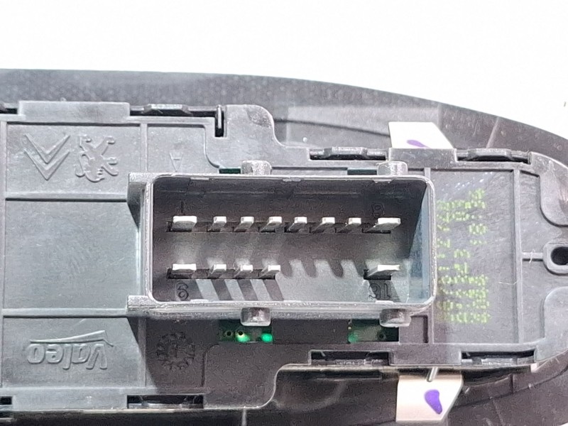 Recambio de mando elevalunas delantero izquierdo para peugeot 2008 act 1.6 hdi referencia OEM IAM 96751127ZD  