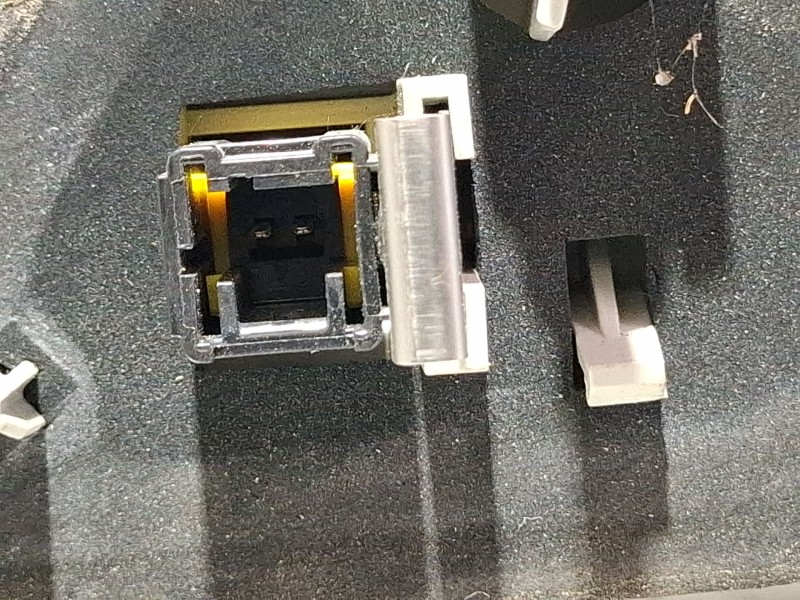 Recambio de piloto porton trasero izquierdo para peugeot 2008 act 1.6 hdi referencia OEM IAM 9678074480  