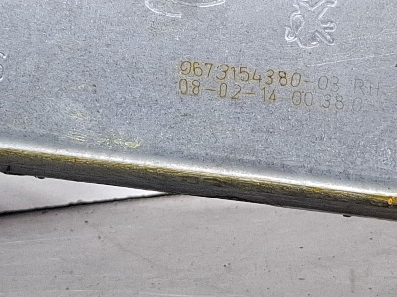 Recambio de elevalunas delantero derecho para peugeot 2008 act 1.6 hdi referencia OEM IAM 9673154380 / 0130822702 / 9674254380  