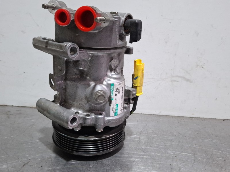 Recambio de compresor aire acondicionado para peugeot 2008 act 1.6 hdi referencia OEM IAM 9678656080  