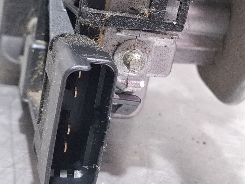 Recambio de motor limpiaparabrisas delantero para peugeot 2008 act 1.6 hdi referencia OEM IAM 3397021391 / 0390241540  