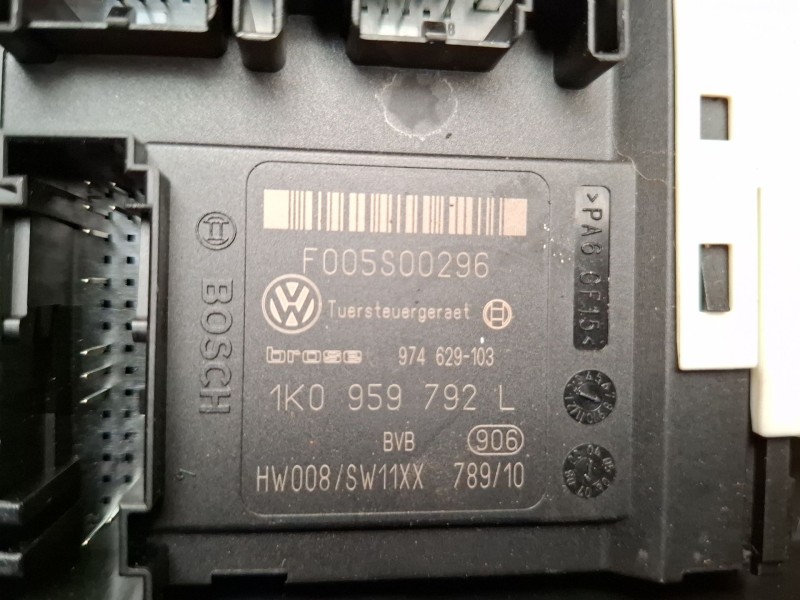 Recambio de elevalunas delantero derecho para seat leon (1p1) 1.9 tdi referencia OEM IAM 1K0959792L / 1T0959702F  