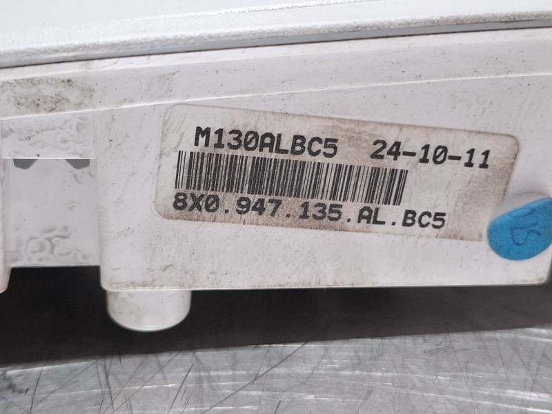 Recambio de luz interior para audi a1 (8x1, 8xk) 2.0 tdi referencia OEM IAM 8X0947135  