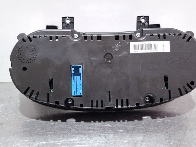 Recambio de cuenta kilometros para audi a1 (8x1, 8xk) 2.0 tdi referencia OEM IAM 8X0920930D  