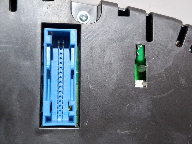 Recambio de cuenta kilometros para audi a1 (8x1, 8xk) 2.0 tdi referencia OEM IAM 8X0920930D  