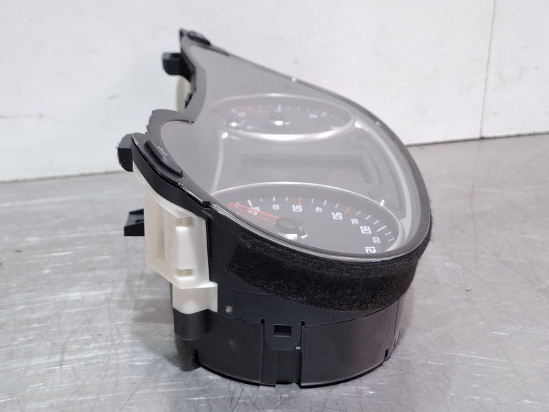 Recambio de cuenta kilometros para audi a1 (8x1, 8xk) 2.0 tdi referencia OEM IAM 8X0920930D  