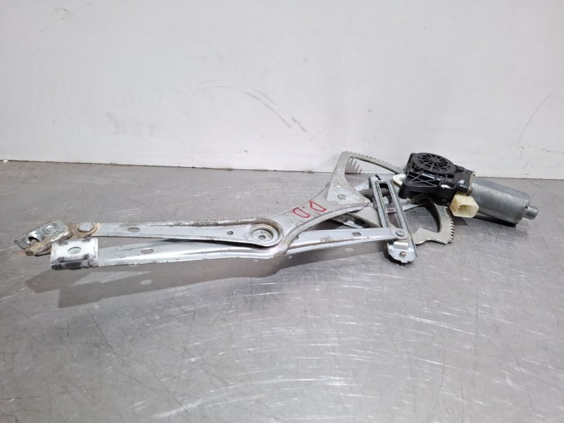 Recambio de elevalunas delantero derecho para mercedes-benz clase e (w210) e 320 cdi (210.026) referencia OEM IAM 0130821709  