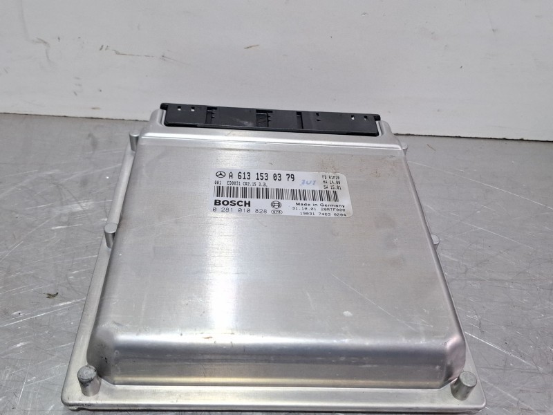Recambio de centralita motor para mercedes-benz clase e (w210) e 320 cdi (210.026) referencia OEM IAM A6131530379 / 0281010828  