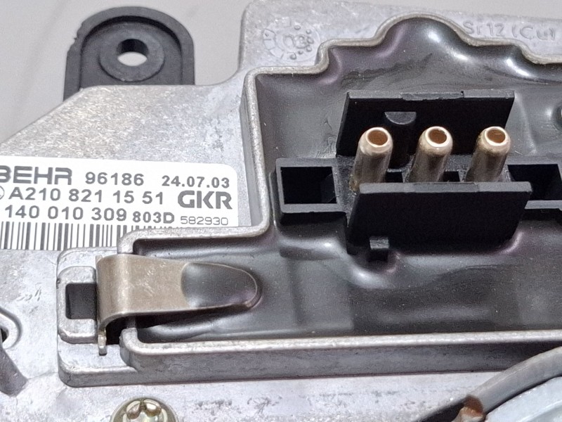 Recambio de ventilador calefaccion para mercedes-benz clase e (w210) e 320 cdi (210.026) referencia OEM IAM A2108211551  