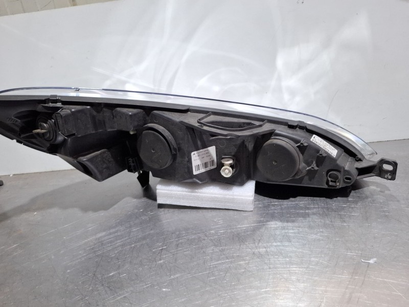 Recambio de faro delantero izquierdo para peugeot 407 referencia OEM IAM 0301213203  