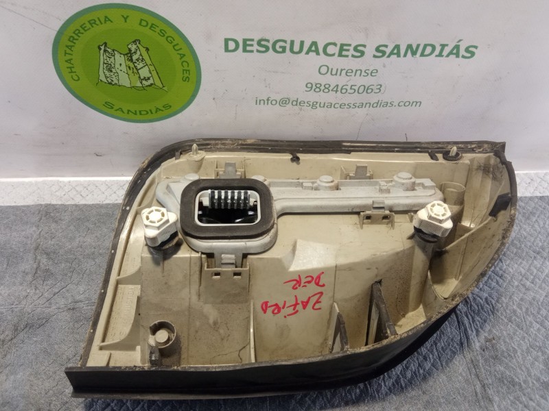 Recambio de piloto trasero derecho para opel zafira referencia OEM IAM   