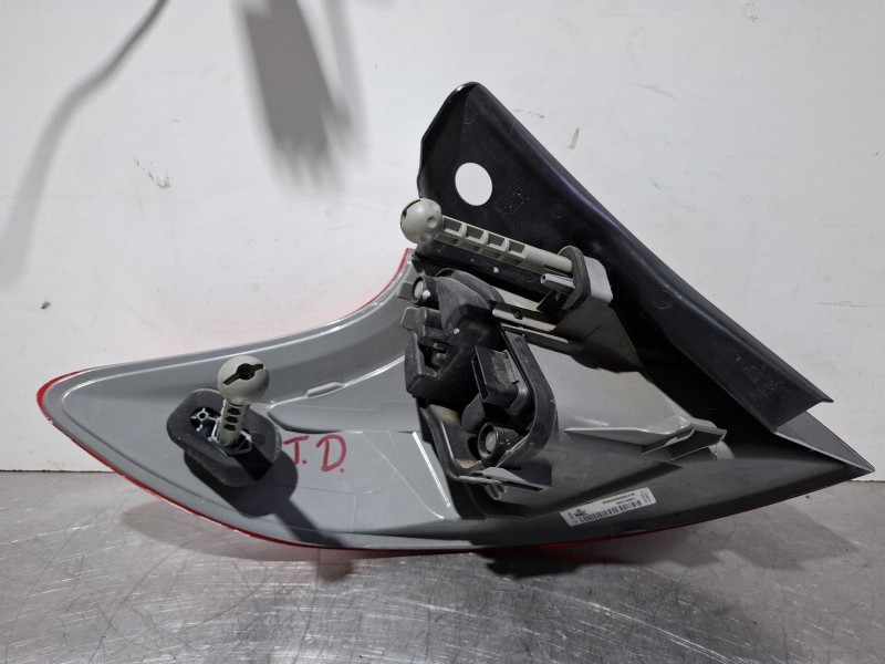 Recambio de piloto trasero derecho para renault megane iii hatchback (bz0/1_, b3_) 1.5 dci (bz1g, bz1w, bz0r) referencia OEM IAM