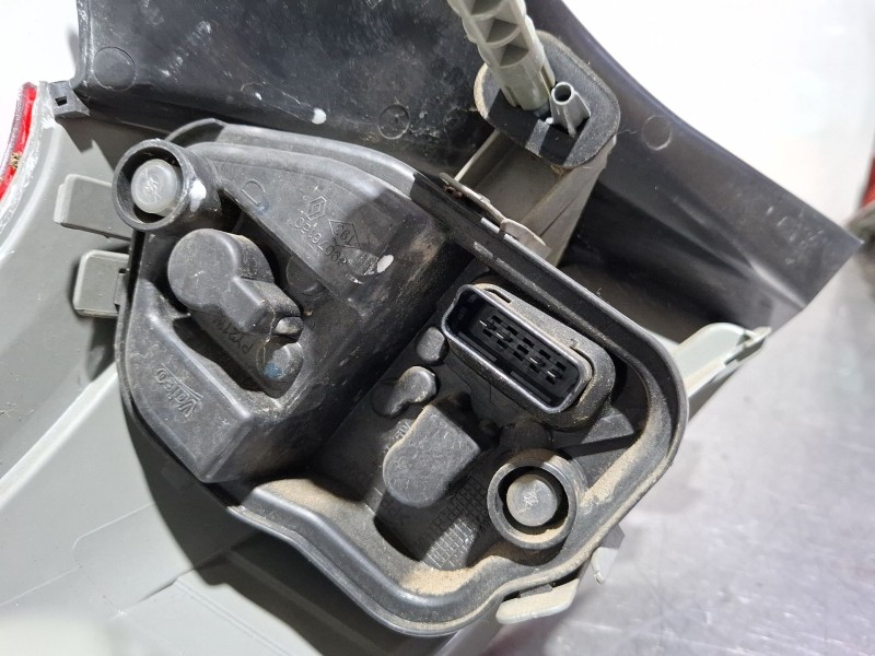 Recambio de piloto trasero derecho para renault megane iii hatchback (bz0/1_, b3_) 1.5 dci (bz1g, bz1w, bz0r) referencia OEM IAM