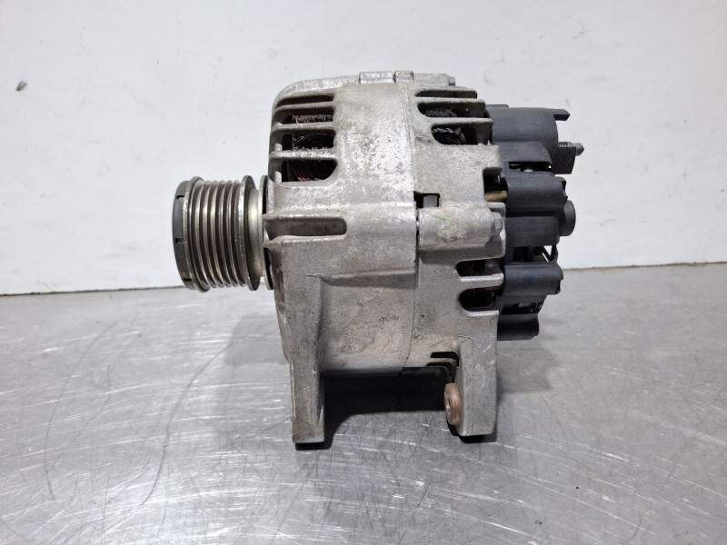 Recambio de alternador para renault megane iii hatchback (bz0/1_, b3_) 1.5 dci (bz1g, bz1w, bz0r) referencia OEM IAM 231000027R 