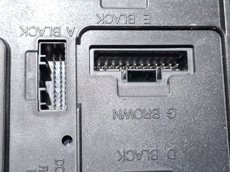 Recambio de caja reles / fusibles para renault megane iii hatchback (bz0/1_, b3_) 1.5 dci (bz1g, bz1w, bz0r) referencia OEM IAM 