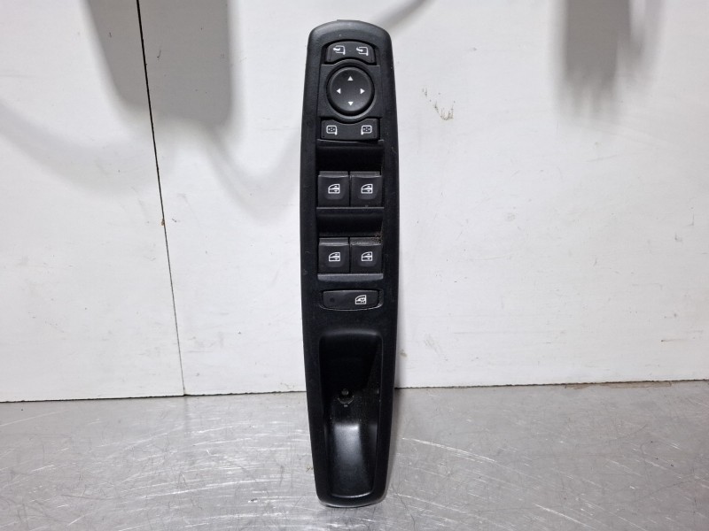 Recambio de mando elevalunas delantero izquierdo para renault megane iii hatchback (bz0/1_, b3_) 1.5 dci (bz1g, bz1w, bz0r) refe