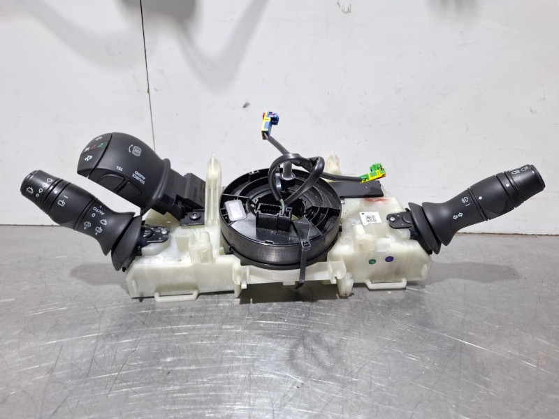 Recambio de mando multifuncion para renault megane iii hatchback (bz0/1_, b3_) 1.5 dci (bz1g, bz1w, bz0r) referencia OEM IAM 255