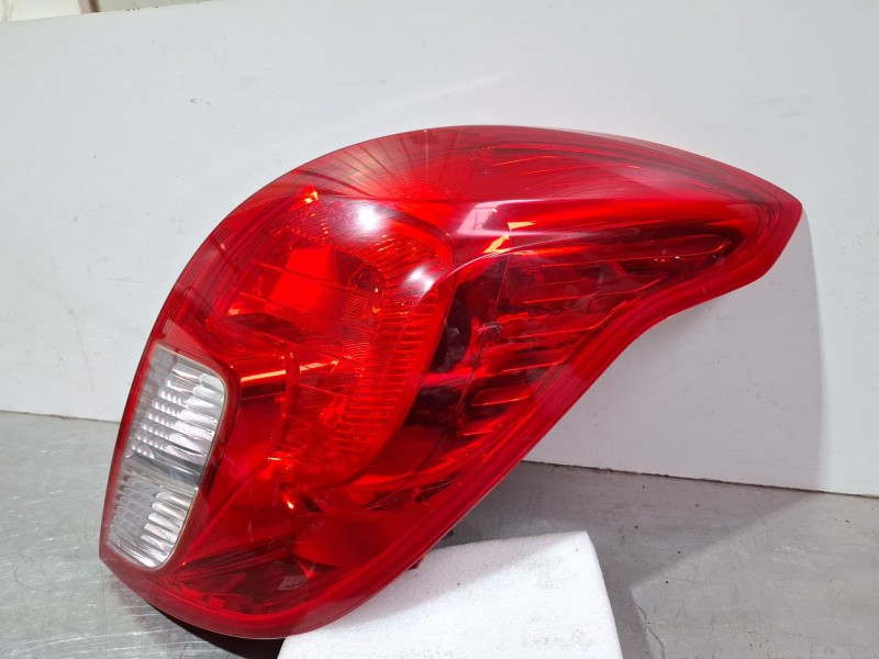 Recambio de piloto trasero derecho para opel mokka / mokka x (j13) 1.6 cdti 4x4 (_76) referencia OEM IAM 42558889  