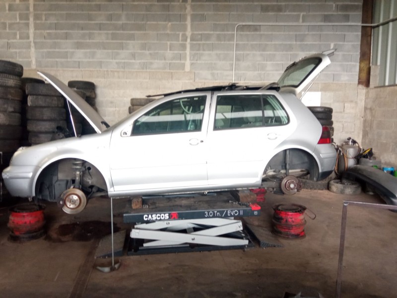 volkswagen golf del año 2001