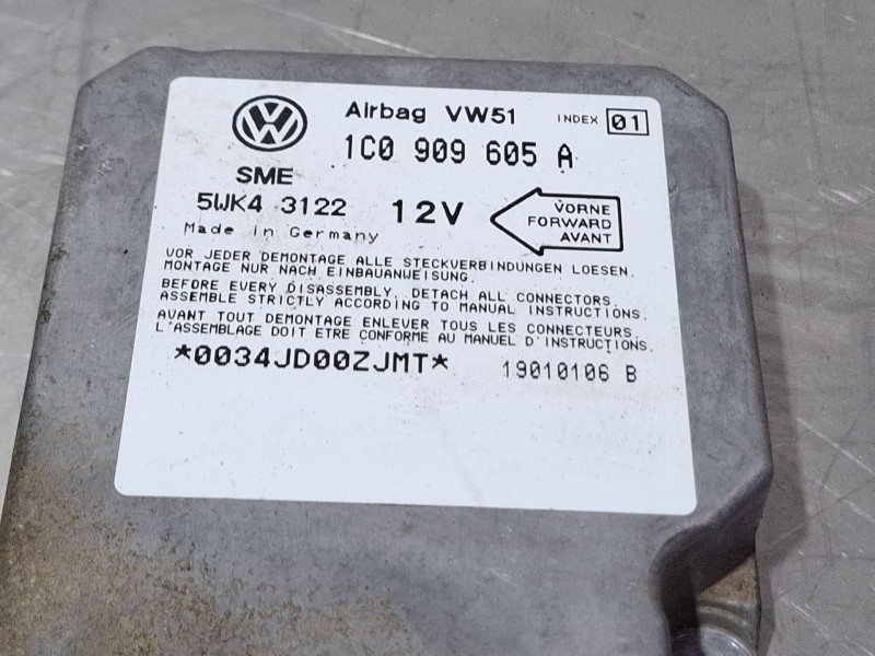 Recambio de centralita airbag para volkswagen golf referencia OEM IAM 1C0909605A  