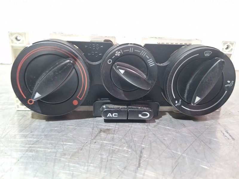 Recambio de mando calefaccion aire acondicionado para seat leon 1.6 referencia OEM IAM 1M0820045C  