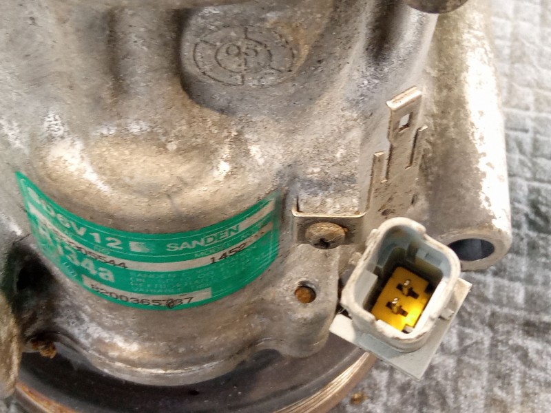 Recambio de compresor aire acondicionado para nissan micra referencia OEM IAM SD6V12  