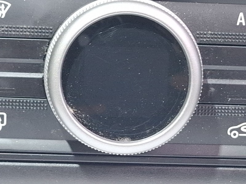 Recambio de mando climatizador para dacia sandero iii 1.0 tce 90 referencia OEM IAM 275006270R  