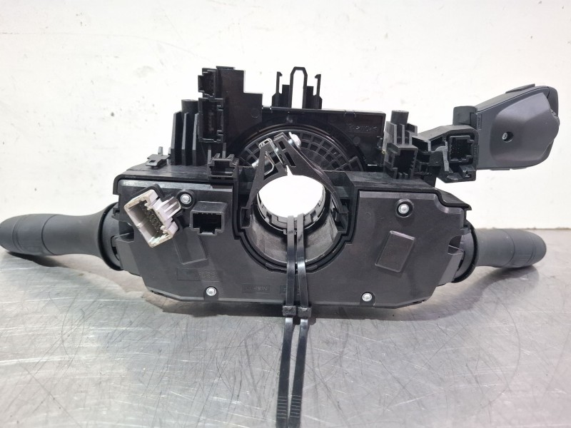 Recambio de mando multifuncion para dacia sandero iii 1.0 tce 90 referencia OEM IAM 255670975R-B / 255543182RC  
