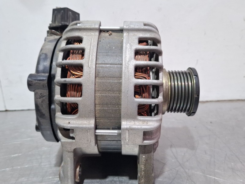 Recambio de alternador para dacia sandero iii 1.0 tce 90 referencia OEM IAM 231001629R  