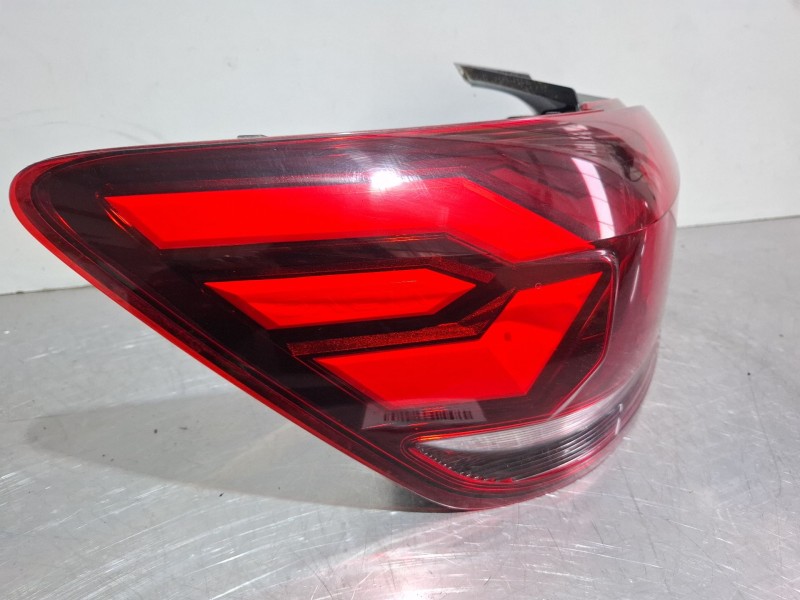 Recambio de piloto trasero izquierdo para dacia sandero iii 1.0 tce 90 referencia OEM IAM 265555265R  