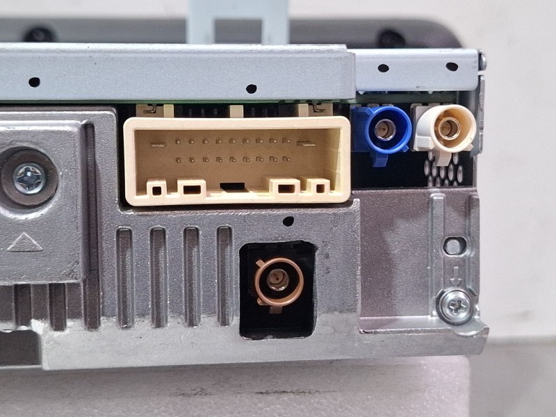 Recambio de pantalla multifuncion para dacia sandero iii 1.0 tce 90 referencia OEM IAM 280214563R  