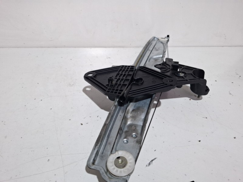 Recambio de elevalunas delantero derecho para dacia sandero iii 1.0 tce 90 referencia OEM IAM   