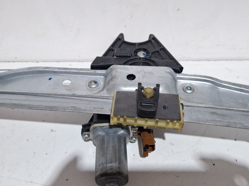 Recambio de elevalunas trasero derecho para dacia sandero iii 1.0 tce 90 referencia OEM IAM   