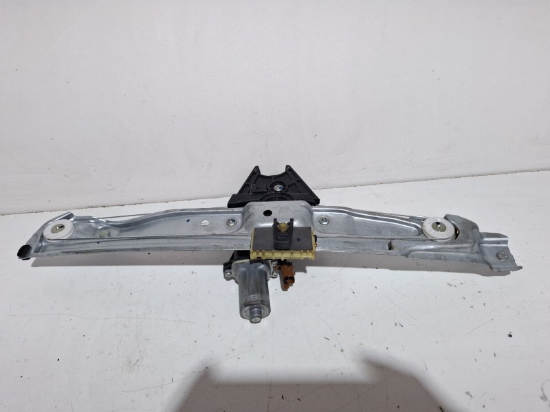 Recambio de elevalunas trasero derecho para dacia sandero iii 1.0 tce 90 referencia OEM IAM   